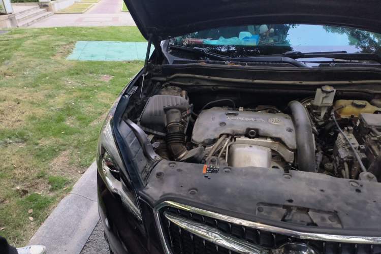 Used Buick Envision 2018 28T Four-Wheel Drive Elite Version Engine Bay Right