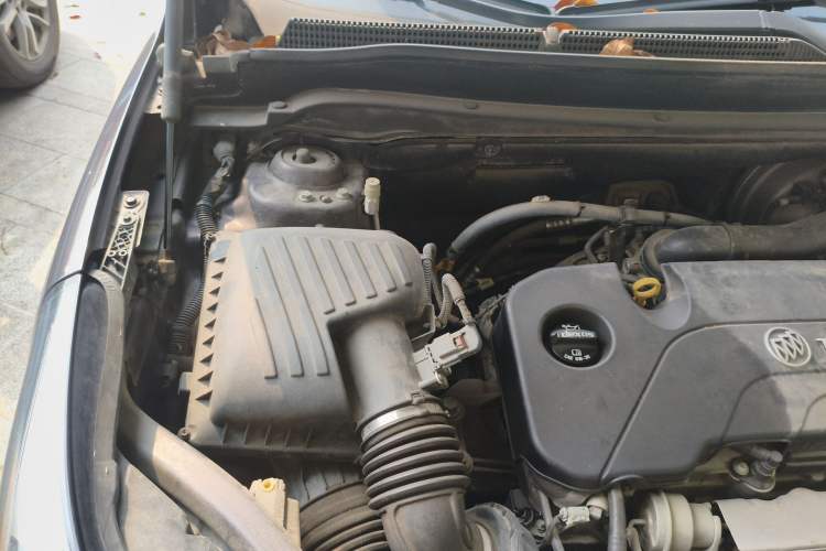 Used Buick Envision 2018 20T Two-Wheel-Drive Leading Model Engine Bay Right