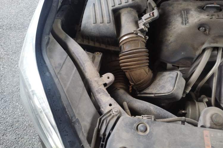 Used Buick Envision 2018 28T Four-Wheel Drive Elite Version Engine Bay Right