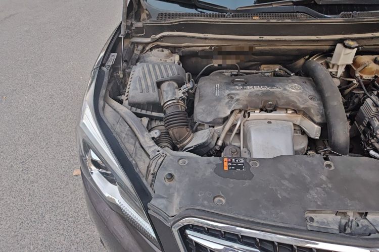 Used Buick Envision 2018 28T Four-Wheel Drive Elite Version Engine Bay Right