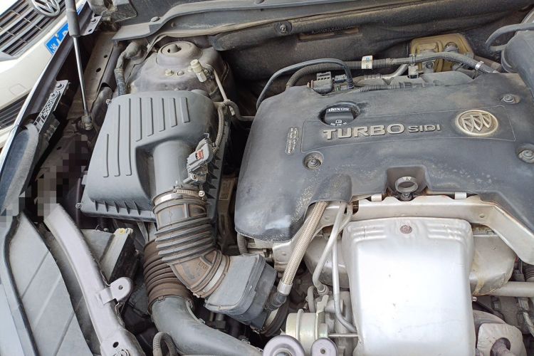 Used Buick Envision 2018 28T Four-Wheel Drive Luxury Model Engine Bay Right