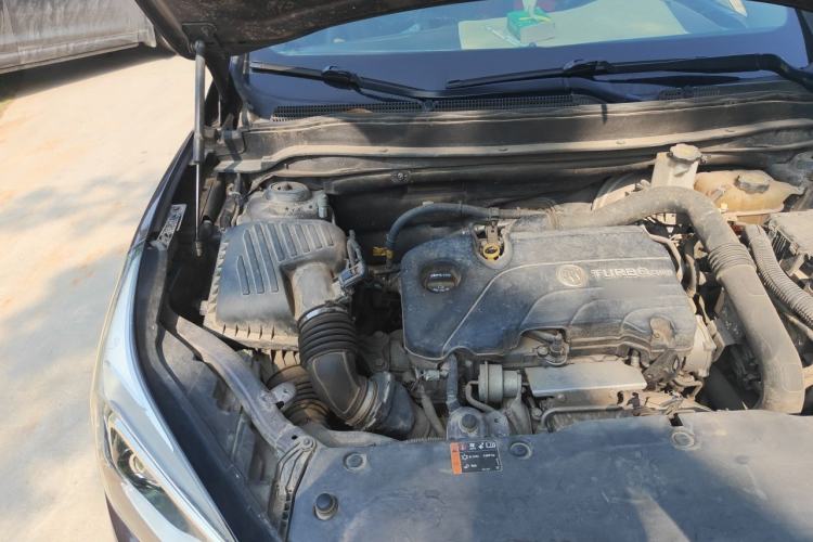 Used Buick Envision 2018 20T Two-Wheel-Drive Leading Model Engine Bay Right