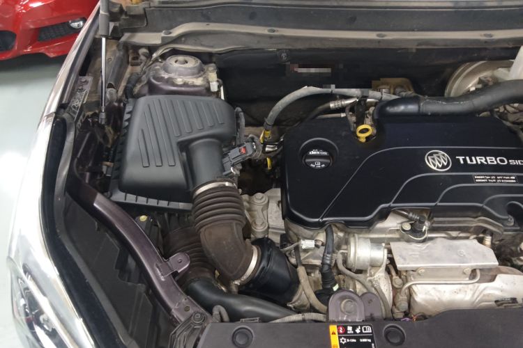 Used Buick Envision 2018 20T Two-Wheel-Drive Leading Model Engine Bay Right