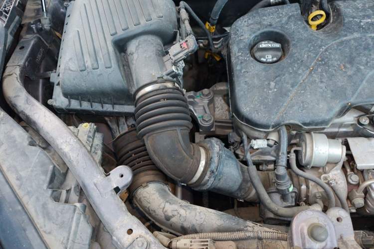 Used Buick Envision 2018 20T Two-Wheel-Drive Elite Model Engine Bay Right