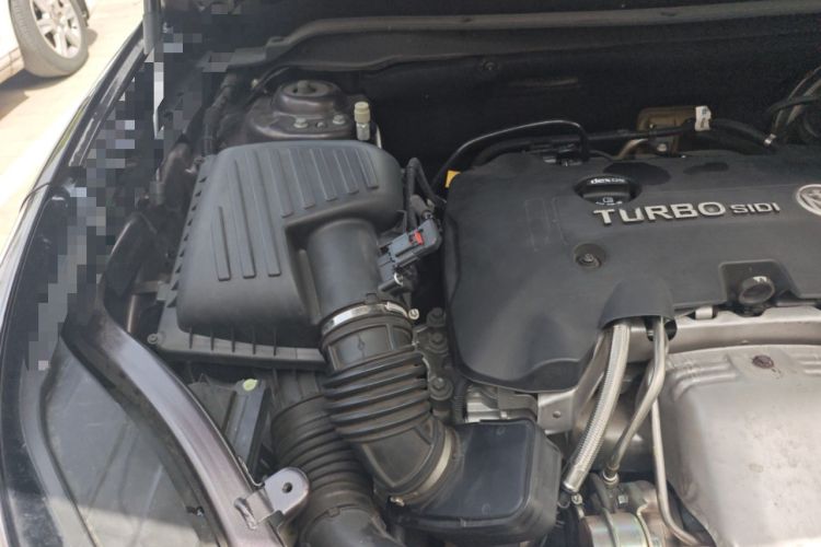 Used Buick Envision 2018 28T Four-Wheel Drive Luxury Model Engine Bay Right