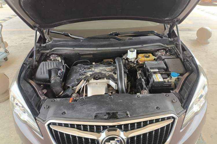 Used Buick Envision 2018 28T Four-Wheel Drive Luxury Model Engine Bay
