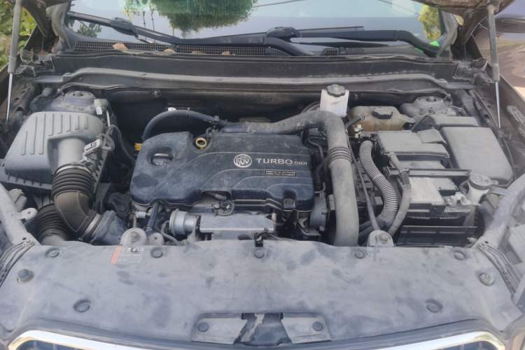 Used Buick Envision 2018 20T Two-Wheel-Drive Elite Model Engine Bay