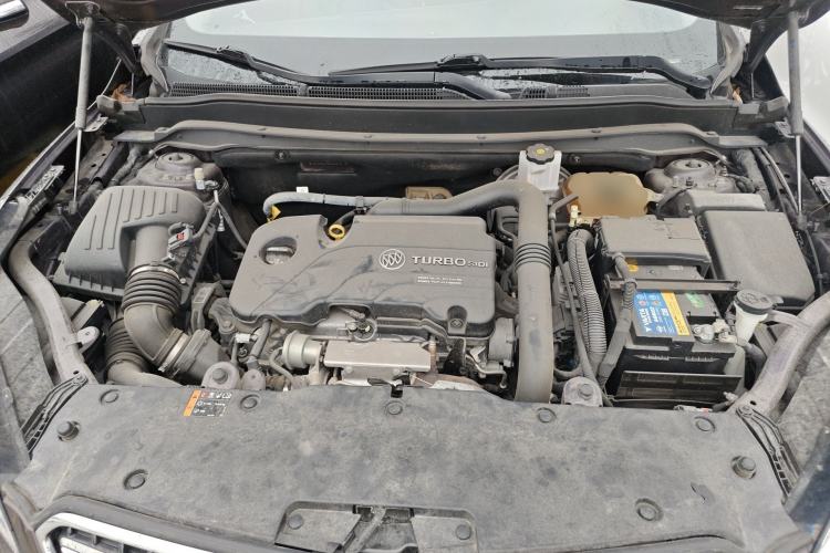 Used Buick Envision 2018 20T Two-Wheel Drive Luxury Model Engine Bay
