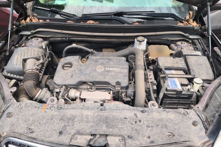 Used Buick Envision 2018 20T Two-Wheel Drive Luxury Model Engine Bay