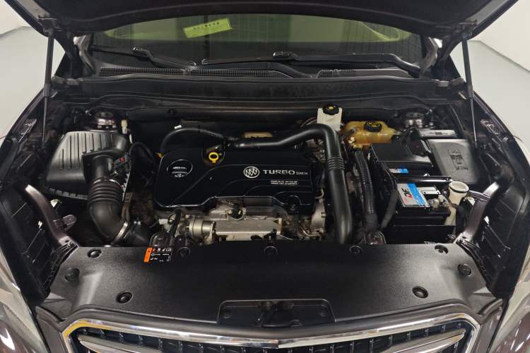 Used Buick Envision 2018 20T Two-Wheel-Drive Leading Model Engine Bay