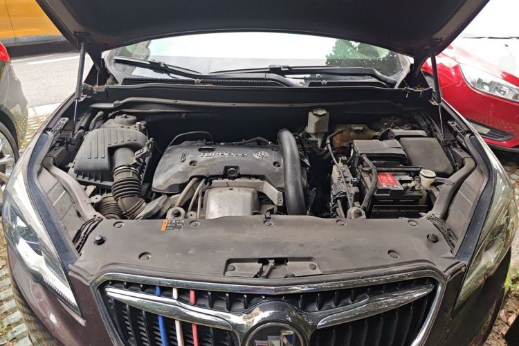 Used Buick Envision 2018 28T Four-Wheel Drive Luxury Model Engine Bay