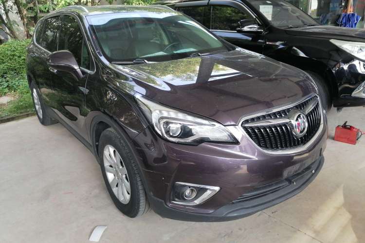Used Buick Envision 2018 20T Two-Wheel-Drive Leading Model Front Right 45 Deg