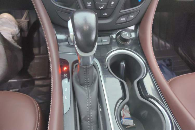 Used Buick Envision 2018 28T Four-Wheel Drive Luxury Model Gear Lever