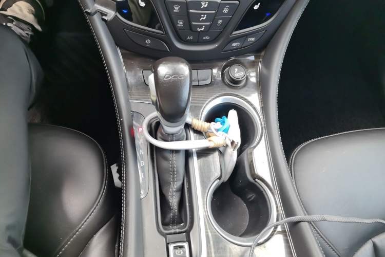 Used Buick Envision 2018 20T Two-Wheel-Drive Elite Model Gear Lever