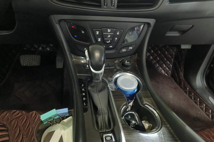 Used Buick Envision 2018 20T Two-Wheel-Drive Elite Model Gear Lever
