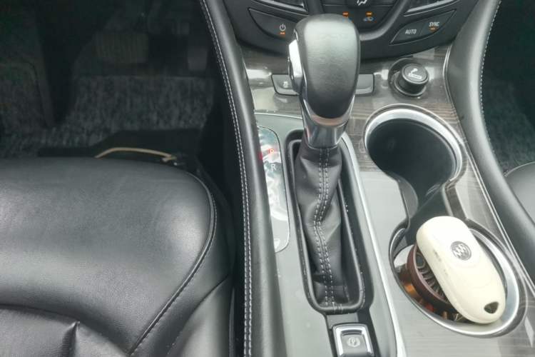 Used Buick Envision 2018 20T Two-Wheel-Drive Elite Model Gear Lever
