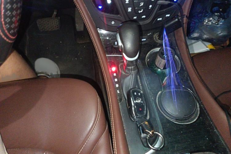 Used Buick Envision 2018 28T Four-Wheel Drive Elite Version Gear Lever