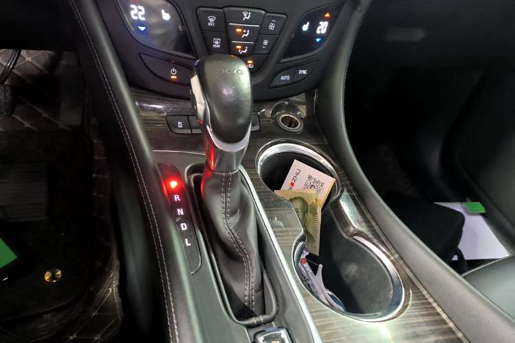 Used Buick Envision 2018 20T Two-Wheel-Drive Elite Model Gear Lever