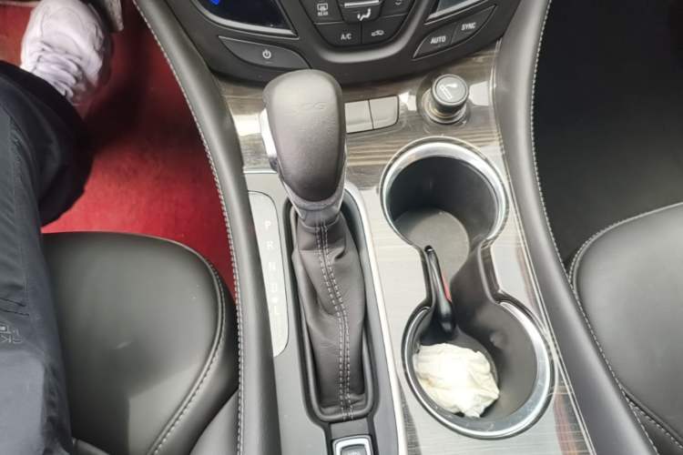 Used Buick Envision 2018 20T Two-Wheel-Drive Elite Model Gear Lever