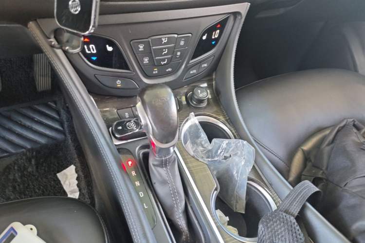 Used Buick Envision 2018 20T Two-Wheel-Drive Elite Model Gear Lever