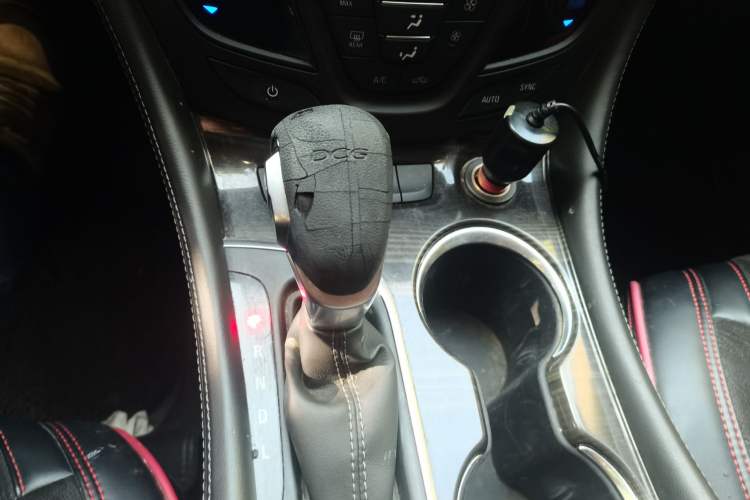Used Buick Envision 2018 20T Two-Wheel-Drive Leading Model Gear Lever