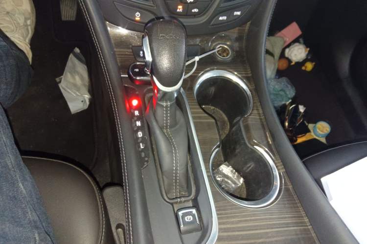 Used Buick Envision 2018 20T Two-Wheel-Drive Leading Model Gear Lever