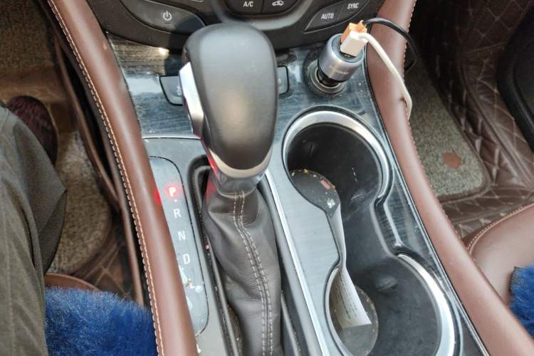 Used Buick Envision 2018 28T Four-Wheel Drive Elite Version Gear Lever