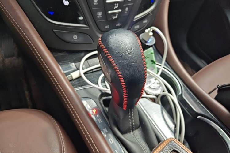 Used Buick Envision 2018 28T Four-Wheel Drive Luxury Model Gear Lever