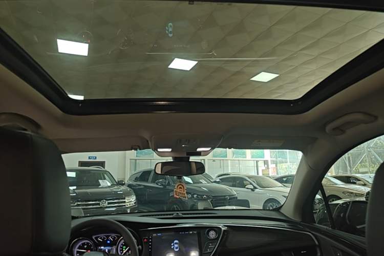 Used Buick Envision 2018 20T Two-Wheel-Drive Leading Model Headliner