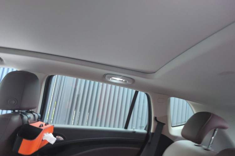 Used Buick Envision 2018 28T Four-Wheel Drive Luxury Model Headliner