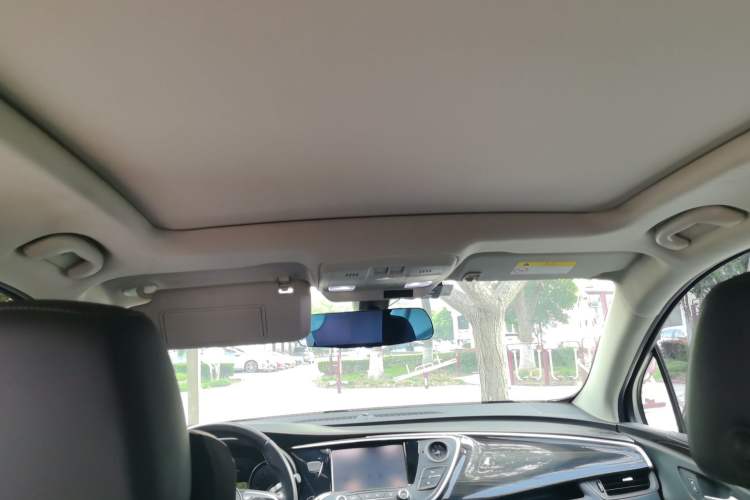 Used Buick Envision 2018 20T Two-Wheel-Drive Elite Model Headliner