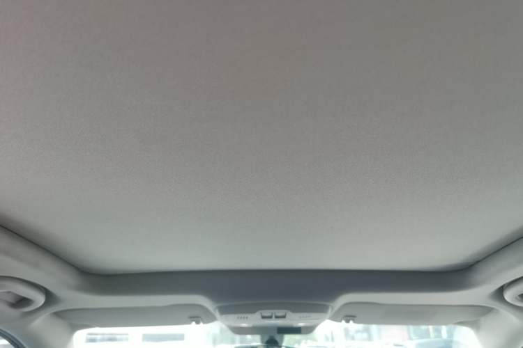 Used Buick Envision 2018 20T Two-Wheel-Drive Elite Model Headliner