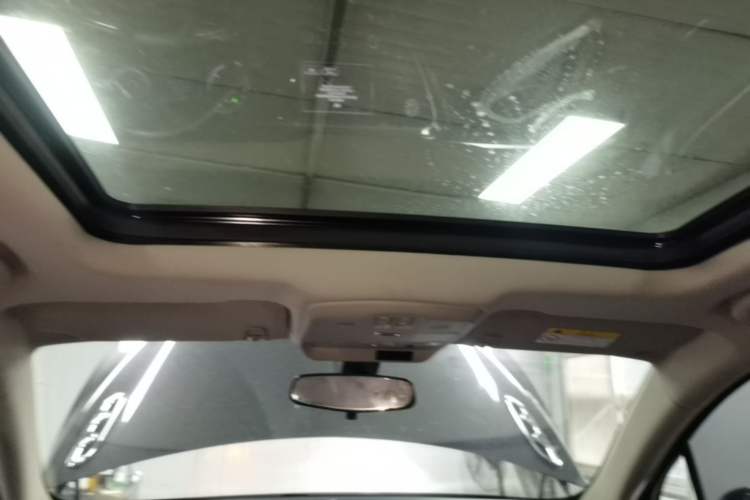 Used Buick Envision 2018 20T Two-Wheel-Drive Elite Model Headliner