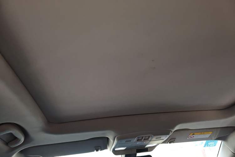 Used Buick Envision 2018 20T Two-Wheel-Drive Elite Model Headliner