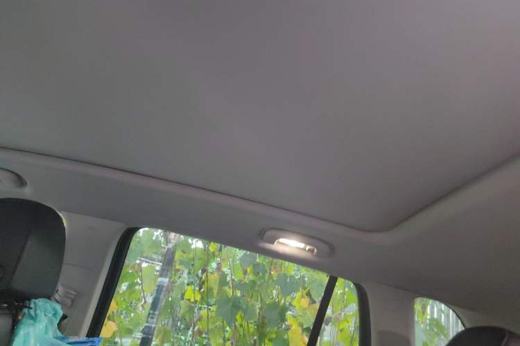 Used Buick Envision 2018 20T Two-Wheel-Drive Elite Model Headliner