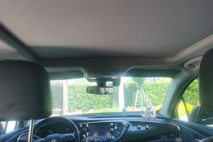 Used Buick Envision 2018 20T Two-Wheel-Drive Elite Model Headliner