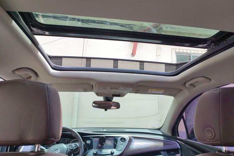 Used Buick Envision 2018 20T Two-Wheel-Drive Elite Model Headliner