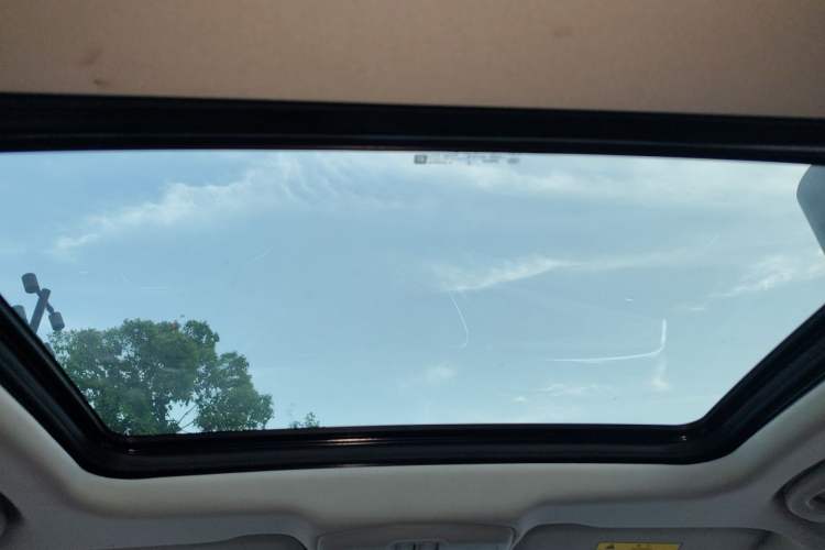 Used Buick Envision 2018 20T Two-Wheel-Drive Elite Model Headliner