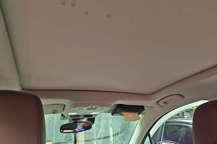 Used Buick Envision 2018 28T Four-Wheel Drive Luxury Model Headliner