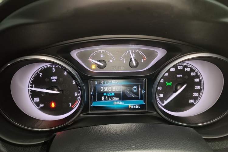 Used Buick Envision 2018 20T Two-Wheel-Drive Elite Model Instrument Cluster