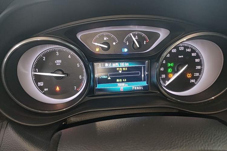 Used Buick Envision 2018 20T Two-Wheel-Drive Elite Model Instrument Cluster
