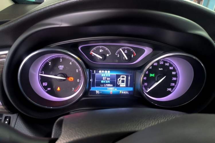 Used Buick Envision 2018 20T Two-Wheel-Drive Elite Model Instrument Cluster