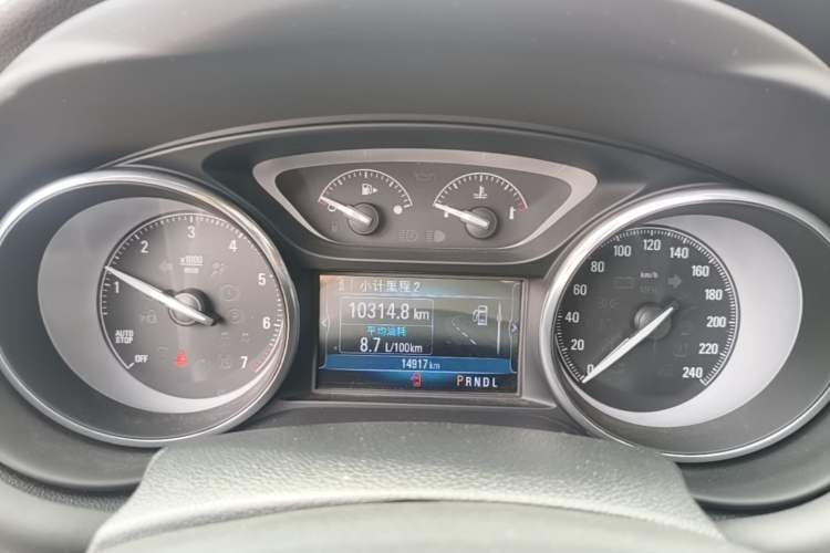 Used Buick Envision 2018 20T Two-Wheel-Drive Elite Model Instrument Cluster