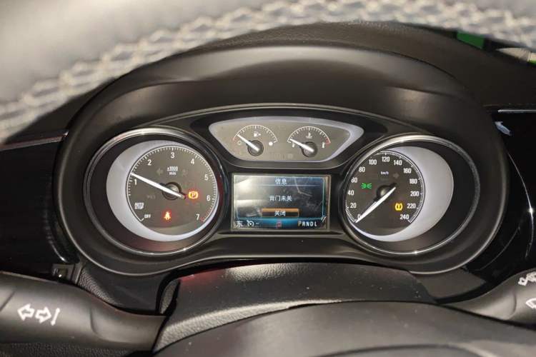 Used Buick Envision 2018 28T Four-Wheel Drive Elite Version Instrument Cluster