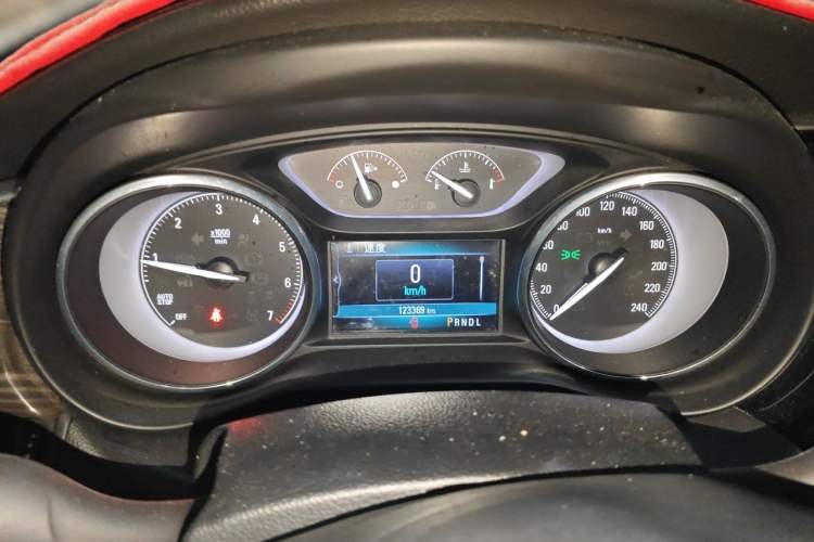 Used Buick Envision 2018 20T Two-Wheel-Drive Elite Model Instrument Cluster