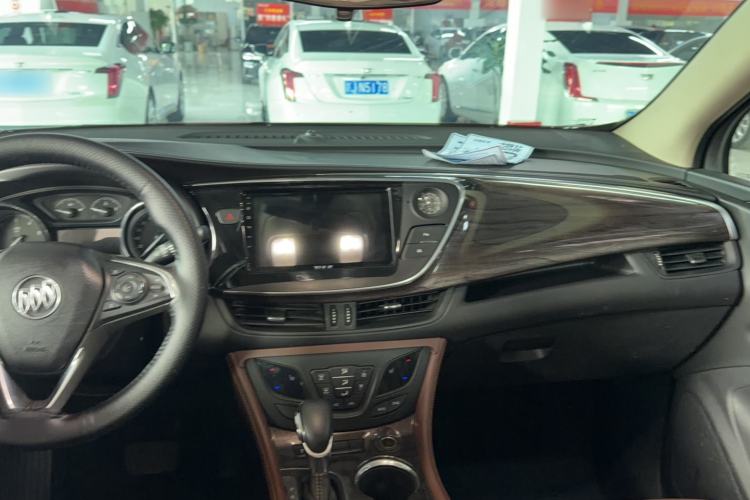 Used Buick Envision 2018 20T Two-Wheel-Drive Elite Model Interior 2