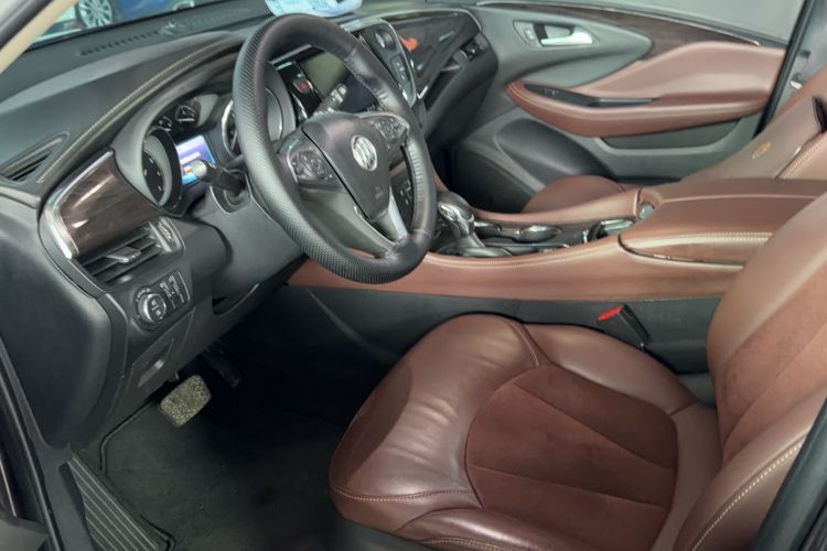 Used Buick Envision 2018 20T Two-Wheel-Drive Elite Model Interior 3