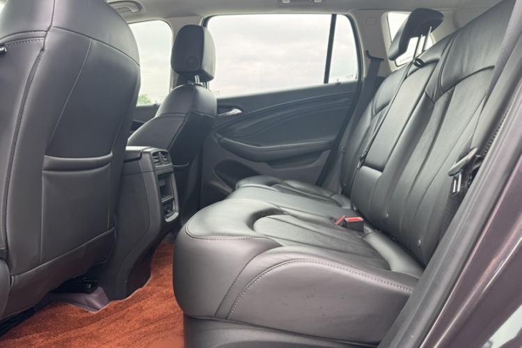 Used Buick Envision 2018 20T Two-Wheel-Drive Elite Model Interior 3