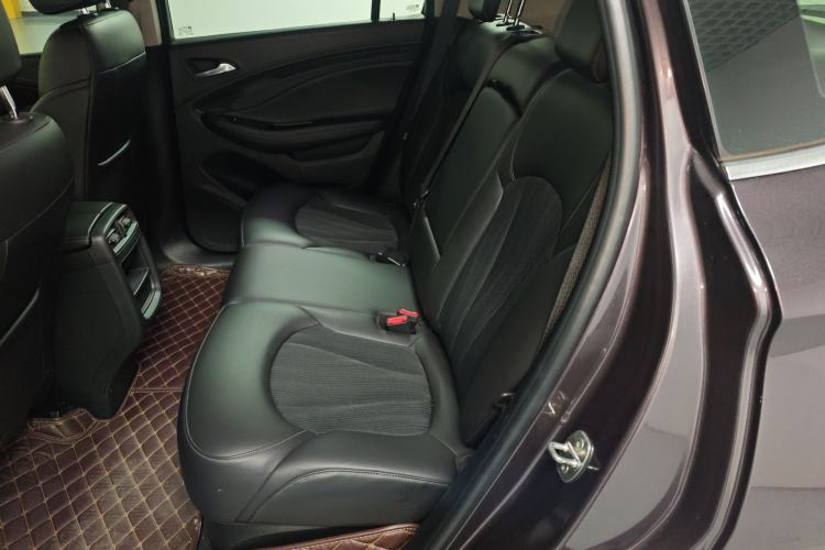 Used Buick Envision 2018 20T Two-Wheel-Drive Leading Model Interior 4