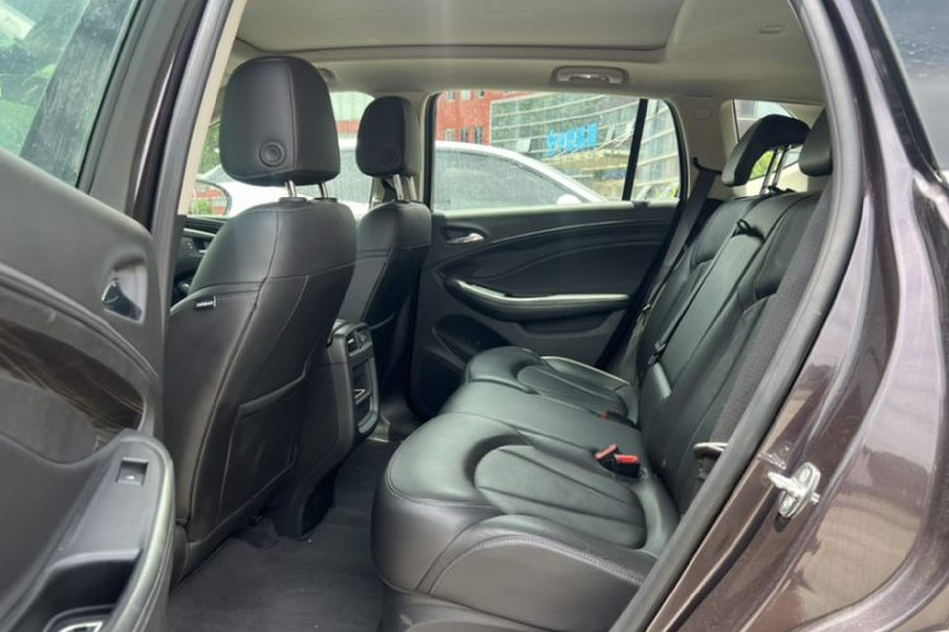 Used Buick Envision 2018 20T Two-Wheel-Drive Elite Model Interior 6